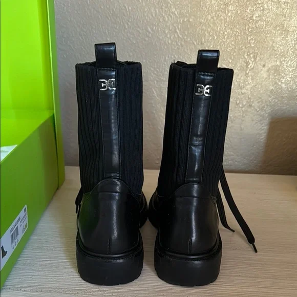 Combat Boots - Picture 2 of 8